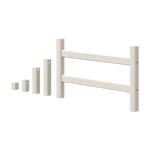 Sæt med fem hvide FLEXA-sengeben fra HIGH-kollektionen, børnesikkert design til børneværelset, vist på en ensfarvet hvid baggrund.