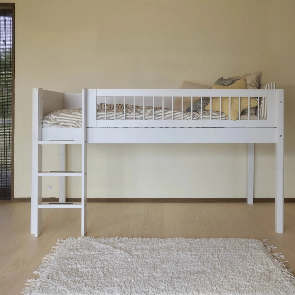 FLEXA High Bed 120 cm with Straight Ladder and Safety Rail, 90x200 cm, WHITE, Crossbars, view 2