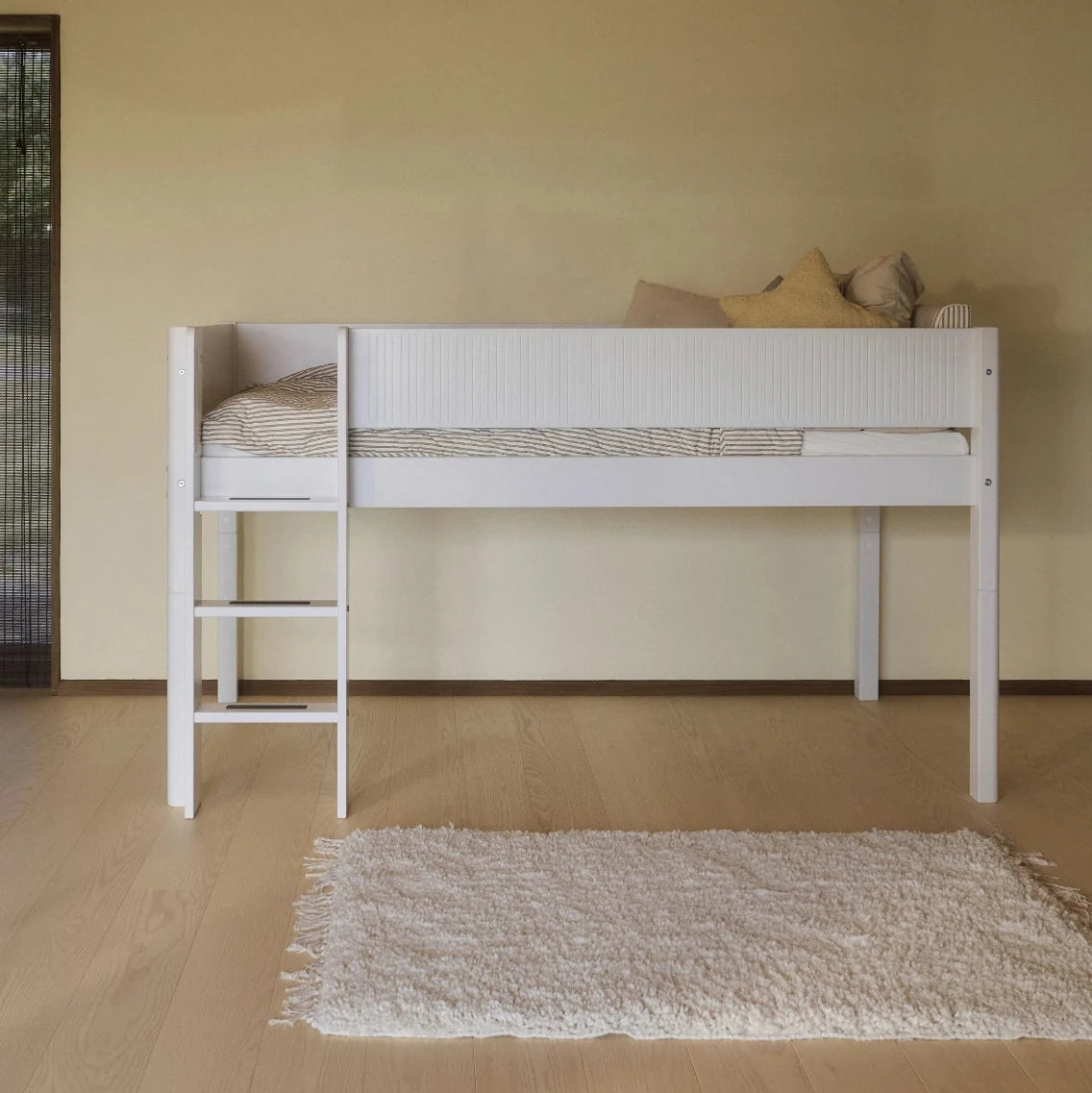 FLEXA High Bed 120 cm with Straight Ladder and Safety Rail, 90x200 cm, WHITE, Grooves, view 2