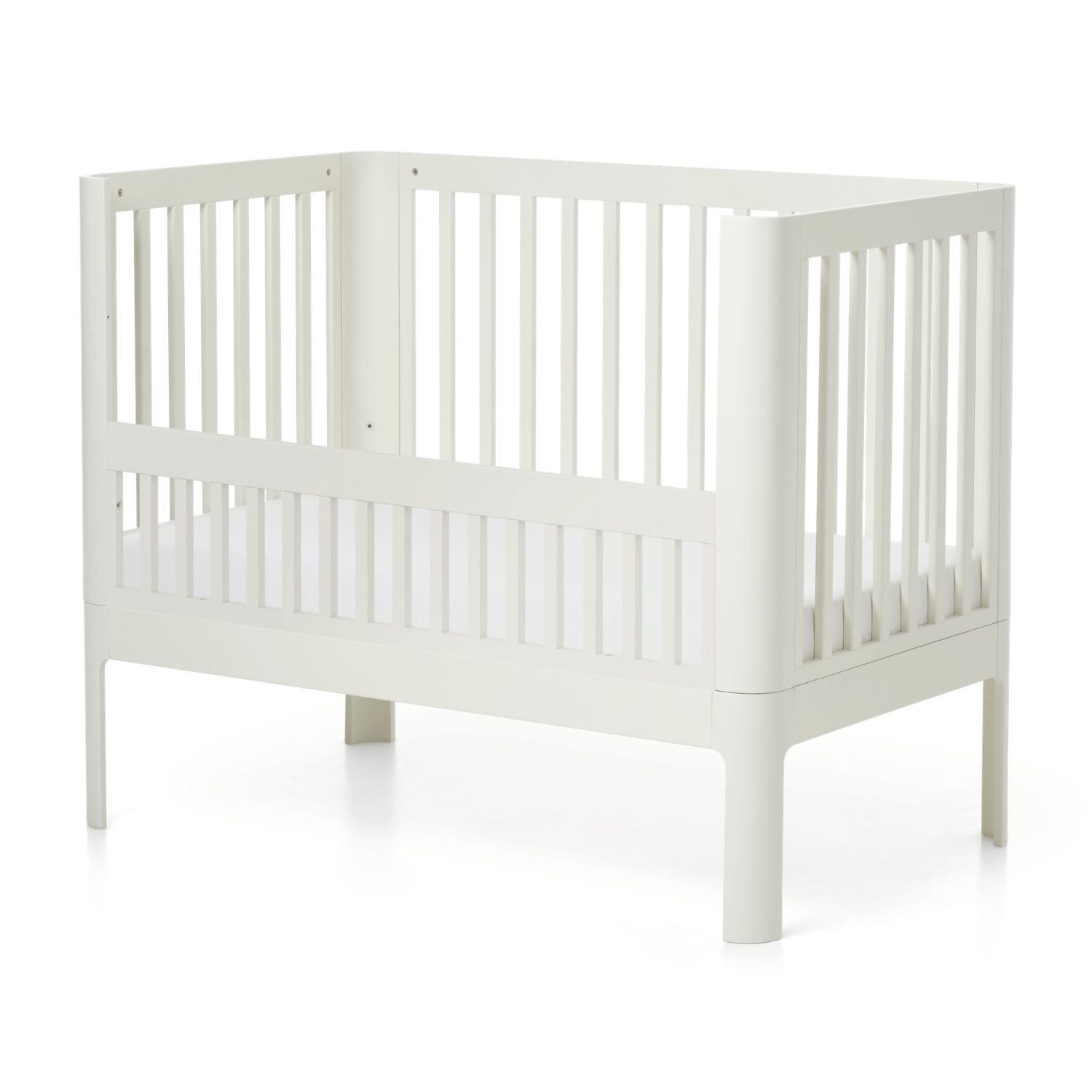 FLEXA NOVA baby bed safety rail in cream, modern slatted design, shown on white; child-safe feature visible.