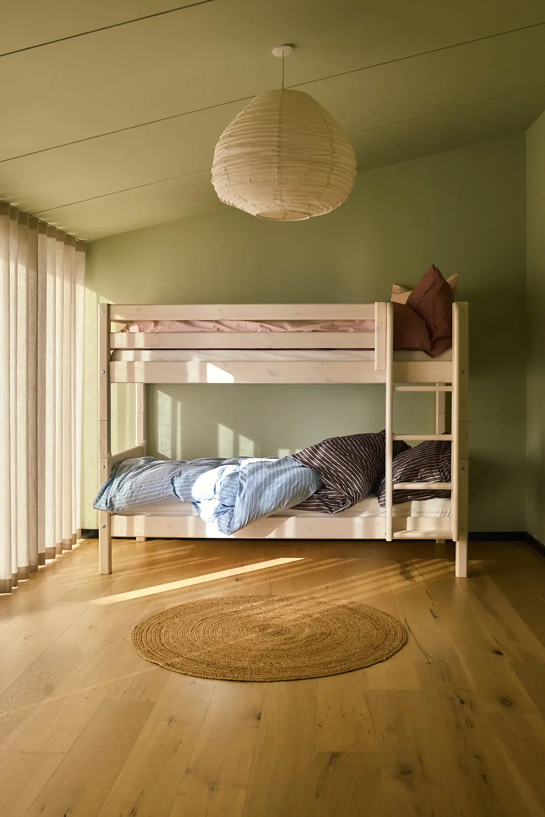 Bunk Bed 154 cm with Ladder and Safety Rail, 90x200 cm, White BUNKBED bunk-bed-with-straight-ladder-white-washed-1  flexa-com.myshopify.com