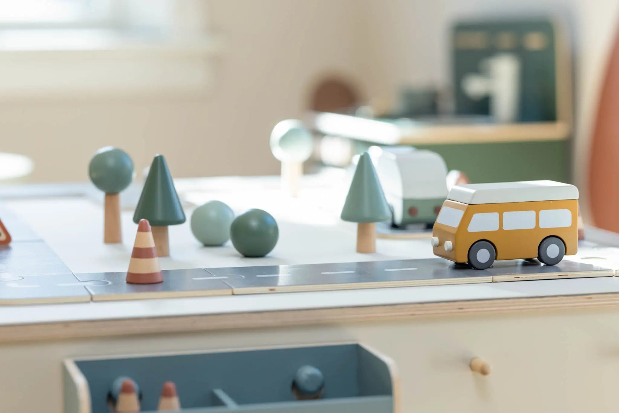Accessories for Car Tracks, 13 pcs, Handpainted PLAY ACTIVE flexa-com.myshopify.com