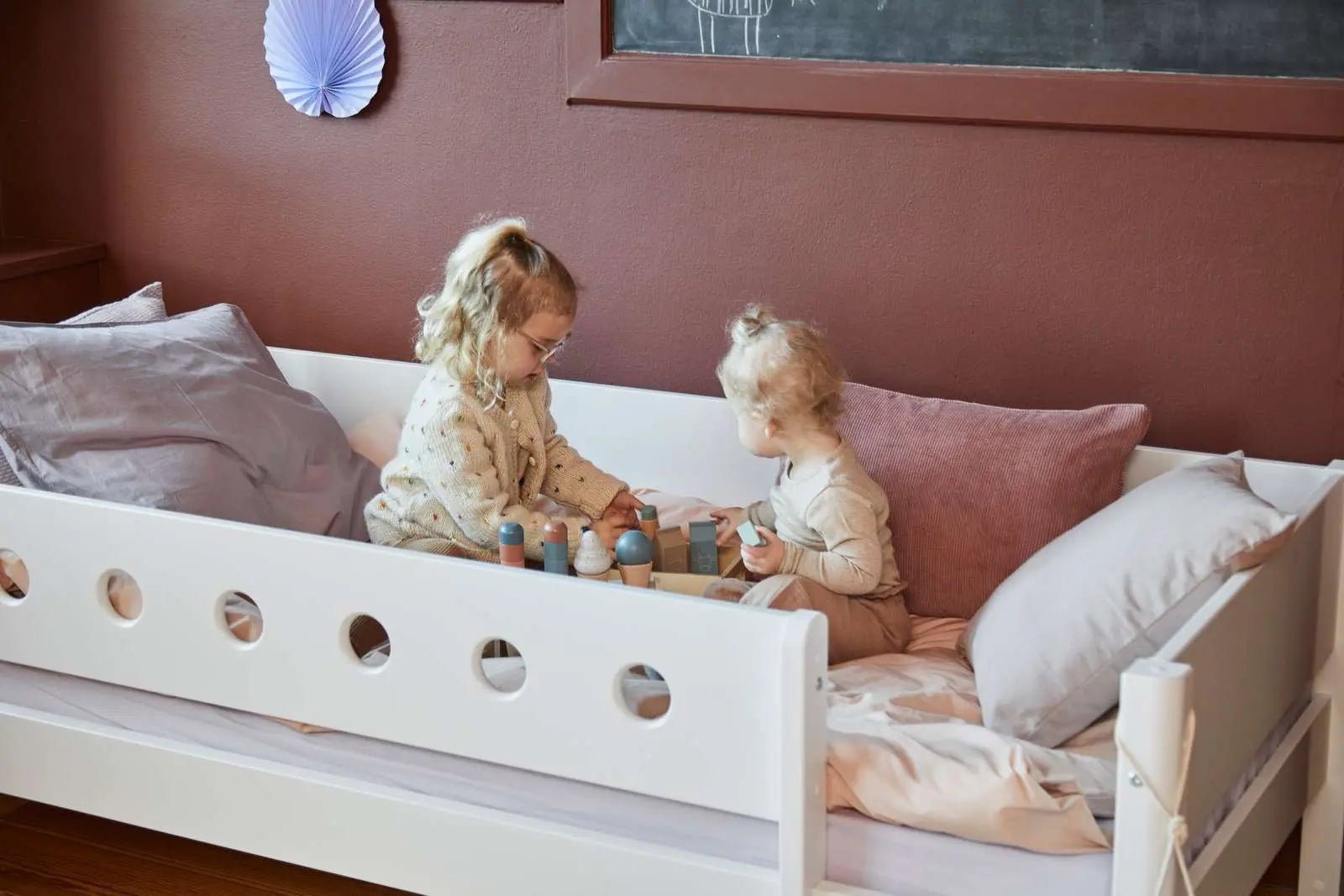 Single Bed with Safety Rail, 90x200 cm, White SINGLE_BED 200 flexa-com.myshopify.com