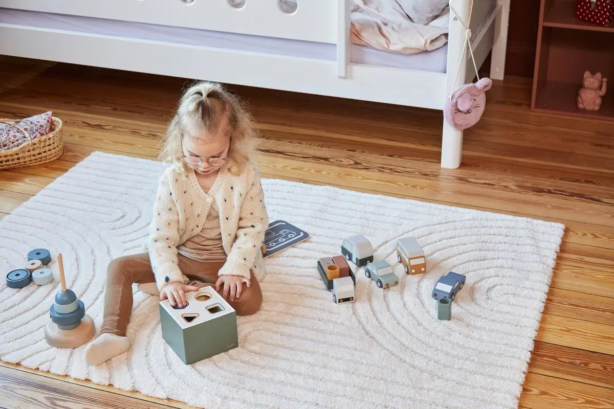 Wooden Shape Sorting box, 10 pcs, Handpainted, Green PLAY ACTIVE flexa-com.myshopify.com